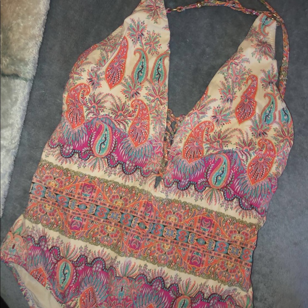 One piece bathing suit 7/10 condition